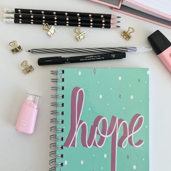 Stylos et crayons